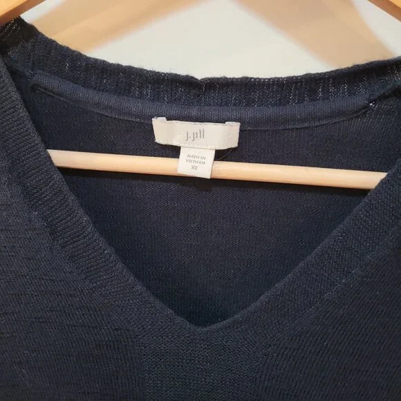 J.JILL Classic Navy V-Neck Lightweight Knit Sweater - Picture 2 of 13